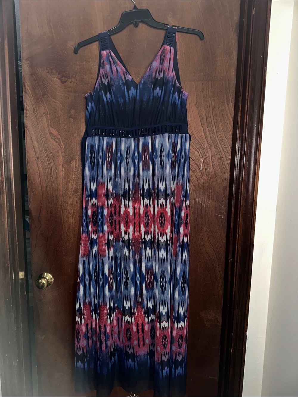 Sleeveless Blue & Pink Patterned V-Neck Maxi Dress